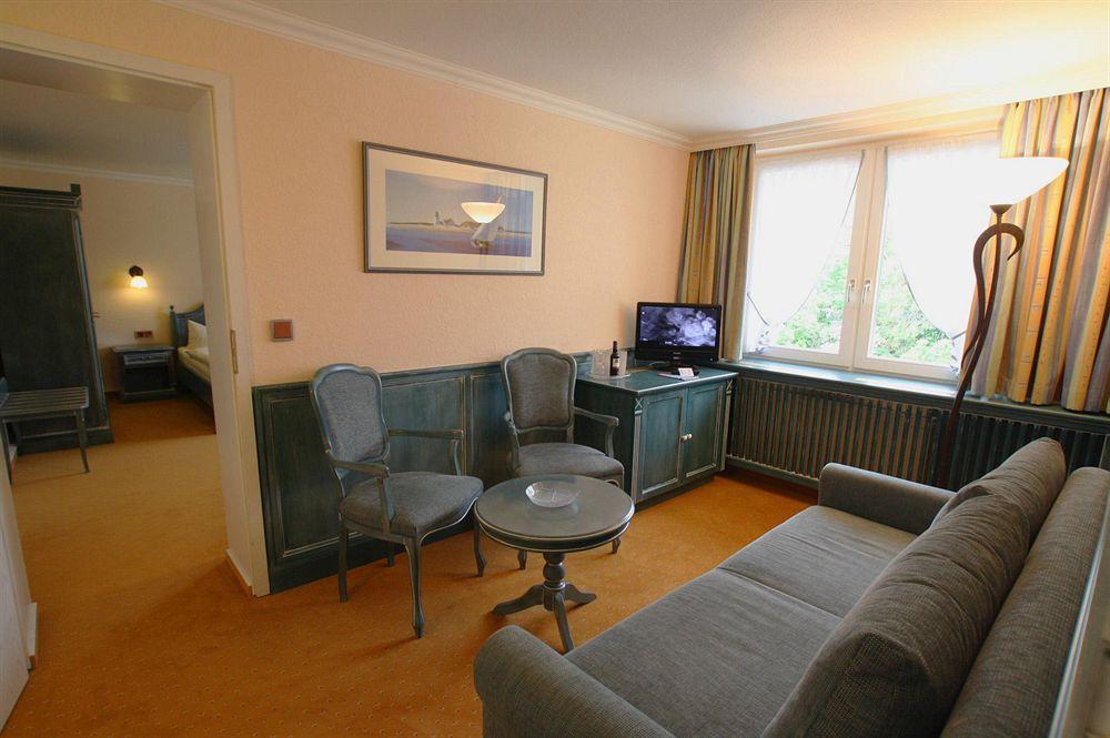 Hotel Duenenschloss Mit Private Spa Zinnowitz Εξωτερικό φωτογραφία