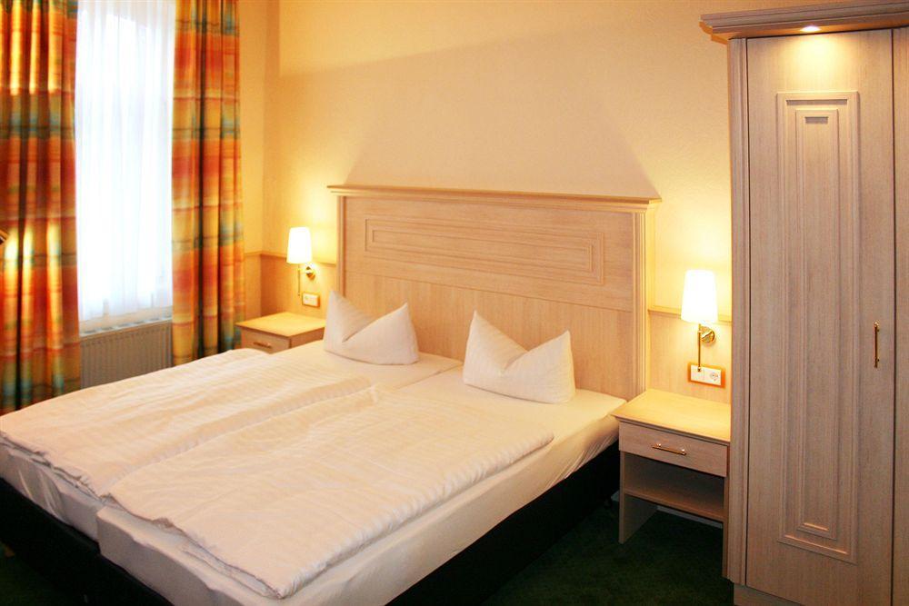 Hotel Duenenschloss Mit Private Spa Zinnowitz Εξωτερικό φωτογραφία