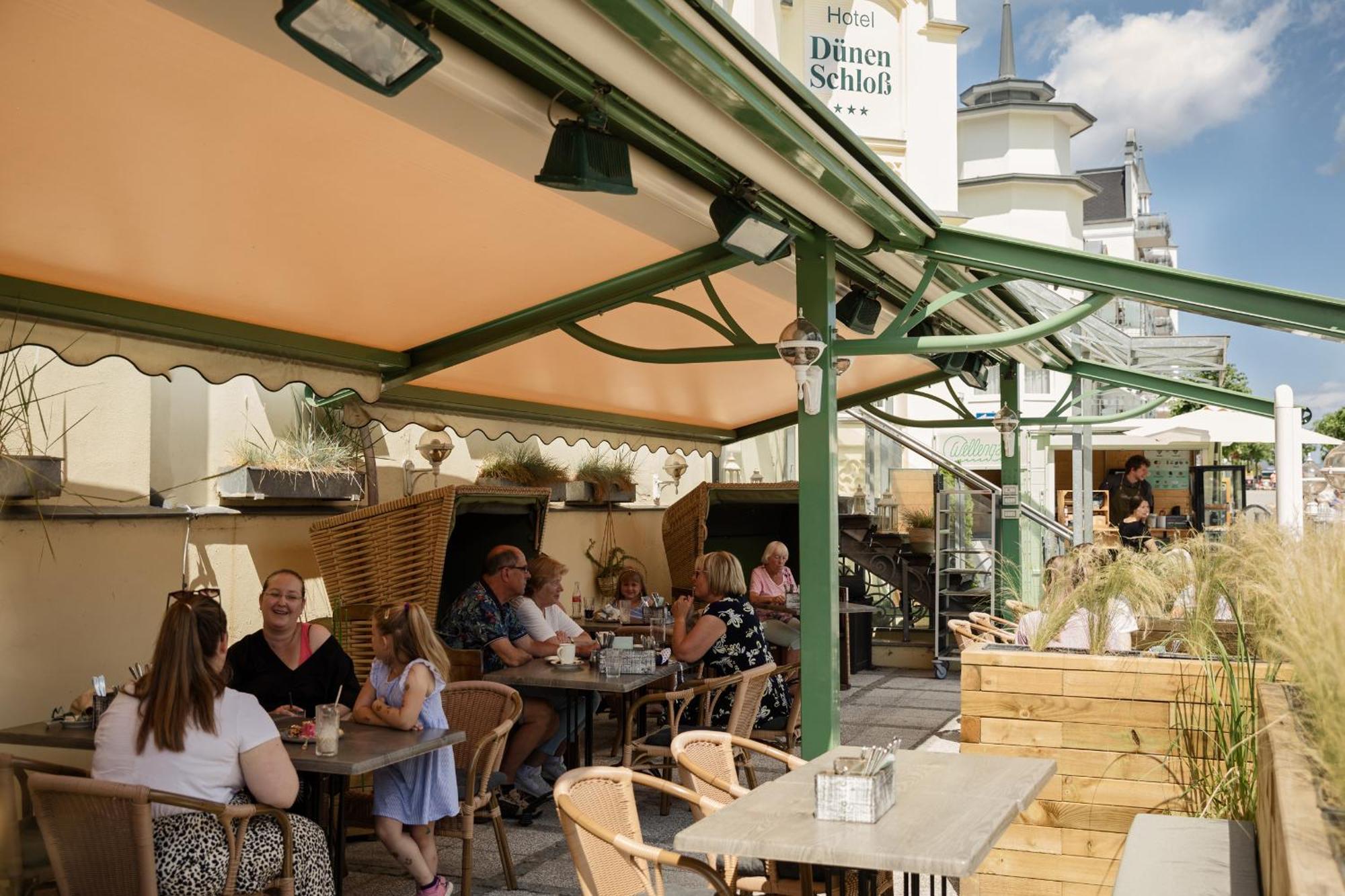Hotel Duenenschloss Mit Private Spa Zinnowitz Εξωτερικό φωτογραφία