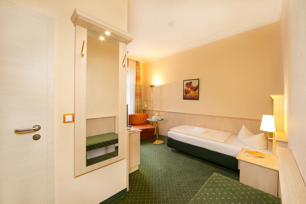 Hotel Duenenschloss Mit Private Spa Zinnowitz Δωμάτιο φωτογραφία