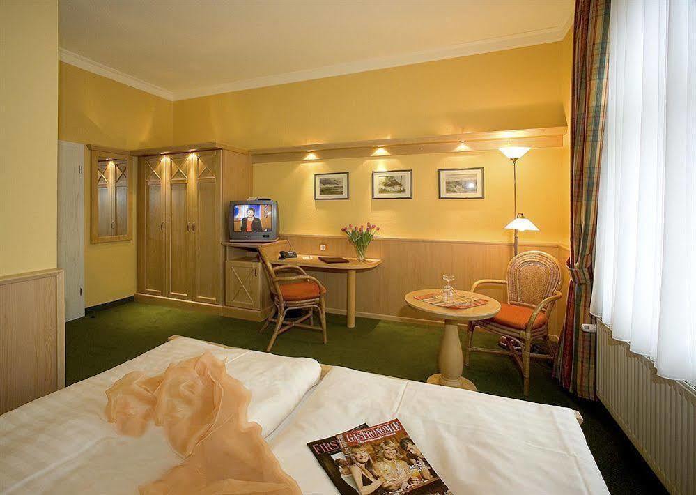 Hotel Duenenschloss Mit Private Spa Zinnowitz Εξωτερικό φωτογραφία